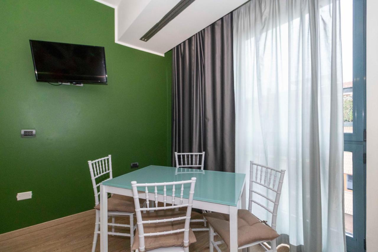 Enjoy Room- Con Parcheggio Gratuito E Colazione Deliziosa ! * Turín